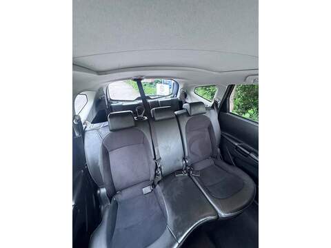 Nissan Qashqai+2 dCi 360 - U48