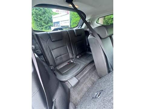 Nissan Qashqai+2 dCi 360 - U48
