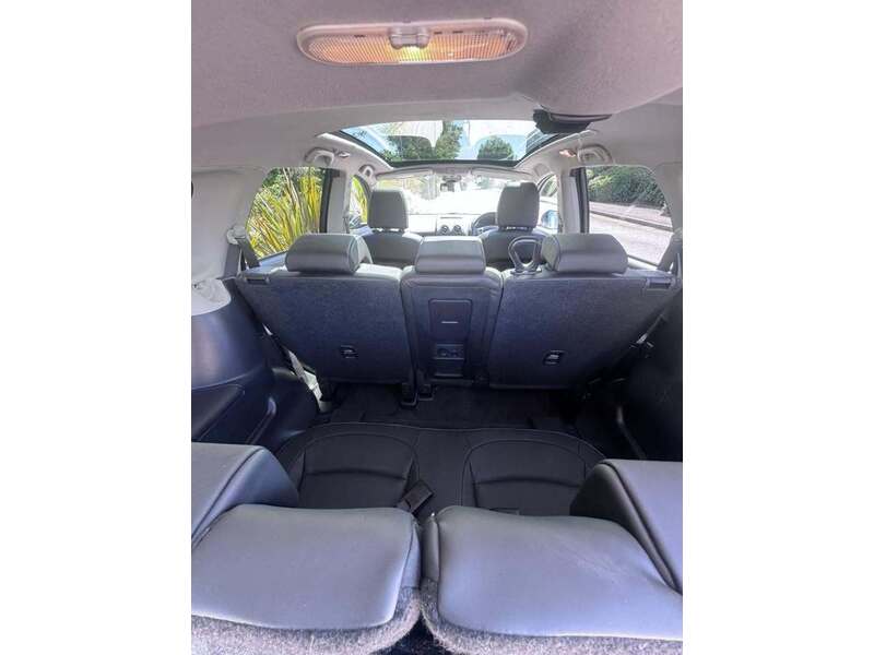 Nissan Qashqai+2 dCi 360 - U52