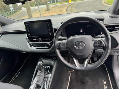 Toyota Corolla VVT-h Icon Tech - U6