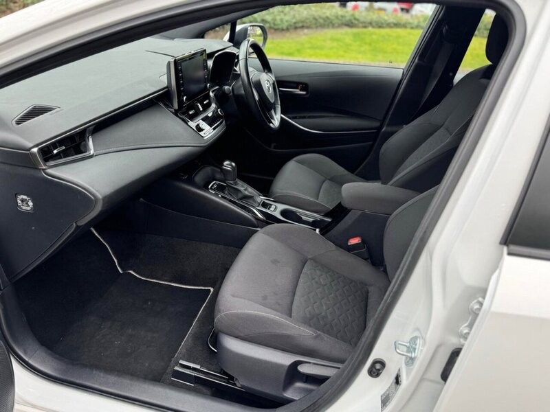 Toyota Corolla VVT-h Icon Tech - U6
