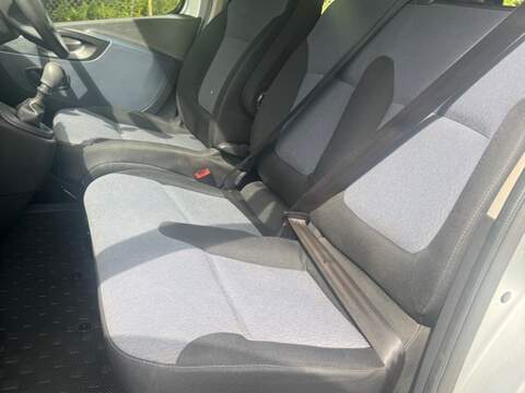 Vauxhall Vivaro CDTi 2900 - U9