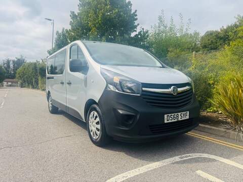 Vauxhall Vivaro 1.5 Turbo D GS SUV 5dr Diesel Auto Euro 6 (s/s) (130 ps)