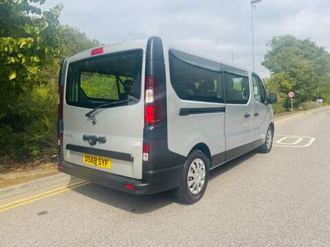Vauxhall Vivaro CDTi 2900 - U9