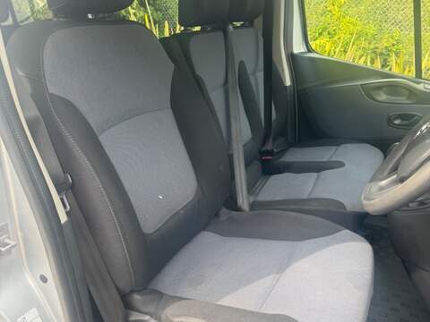 Vauxhall Vivaro CDTi 2900 - U9