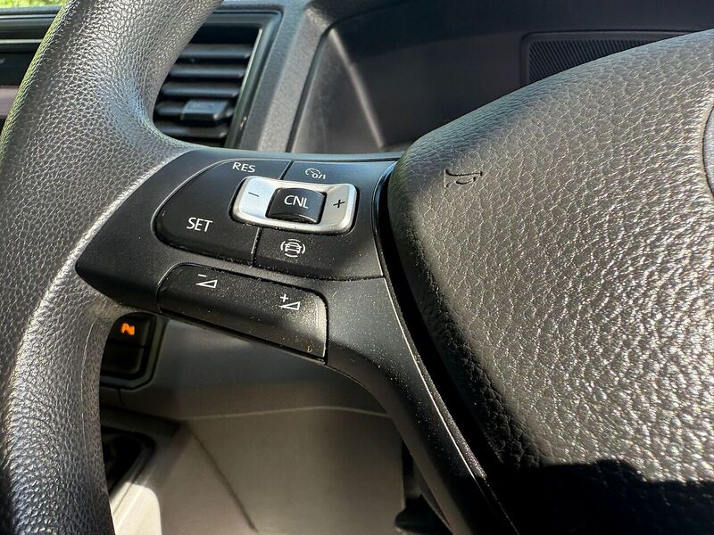 Volkswagen Crafter 2.0 TDI CR35 Trendline Panel Van 5dr Diesel Manual FWD MWB Euro 6 (s/s) (140 ps) - U110