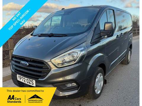 Ford Transit Custom 2.0 460 EcoBlue Leader Minibus Double Cab 5dr Diesel Manual RWD L4 H3 Euro 6 (s/s) (17 Seat, DRW) (130 ps)