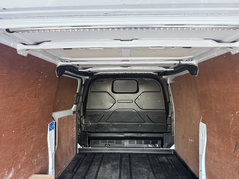 Ford Transit Custom 2.0 300 EcoBlue Limited Panel Van 5dr Diesel Auto L2 H1 Euro 6 (130 ps) - U21