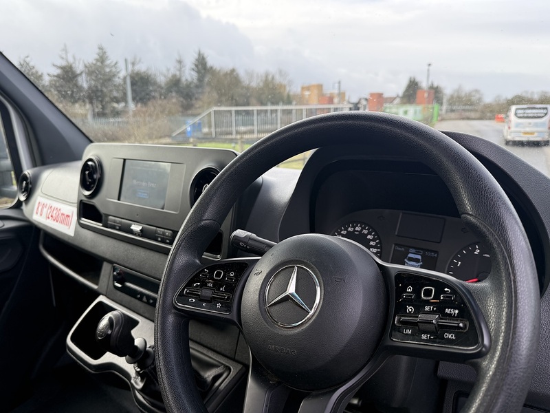 Mercedes-Benz Sprinter 2.0 315 CDI Progressive Chassis Cab 2dr Diesel Manual RWD L3 Euro 6 (s/s) (150 ps) - U26