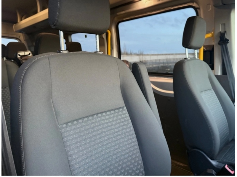 Ford Transit 2.0 460 EcoBlue Leader Minibus Double Cab 5dr Diesel Manual RWD L4 H3 Euro 6 (s/s) (17 Seat, DRW) - U45
