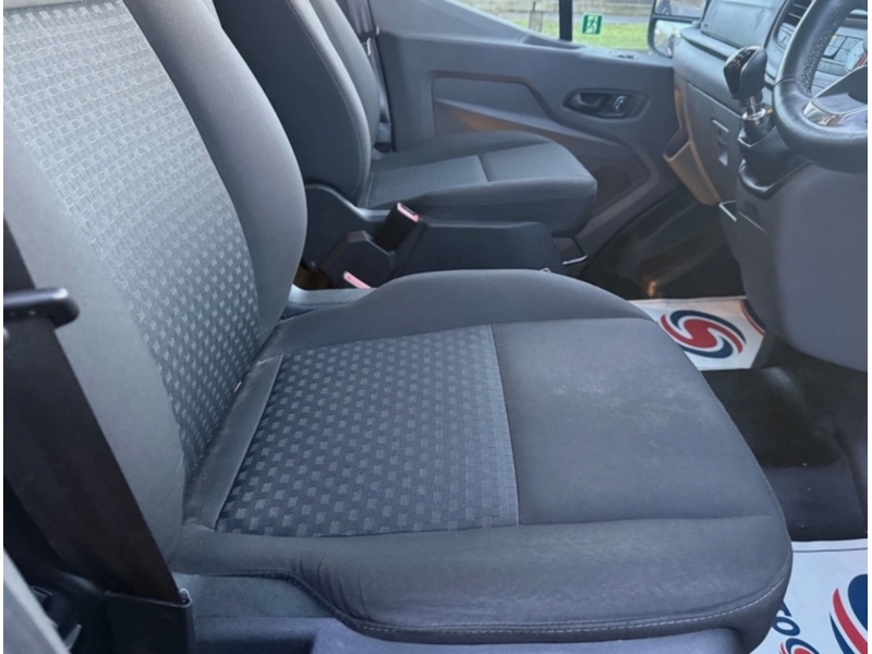 Ford Transit 2.0 460 EcoBlue Leader Minibus Double Cab 5dr Diesel Manual RWD L4 H3 Euro 6 (s/s) (17 Seat, DRW) - U45