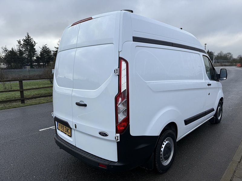 Ford Transit Custom 2.0 300 EcoBlue Panel Van 5dr Diesel Manual L1 H2 Euro 6 (105 ps) - U55
