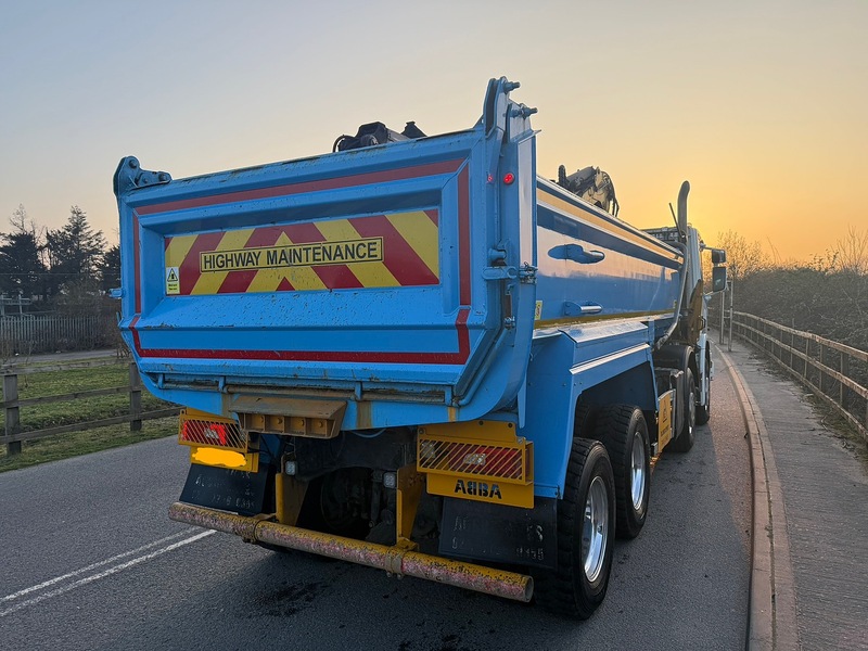 Scania P410 XT TIPPER GRAB 8X4  - U79