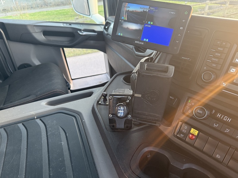Scania P410 XT TIPPER GRAB 8X4  - U79