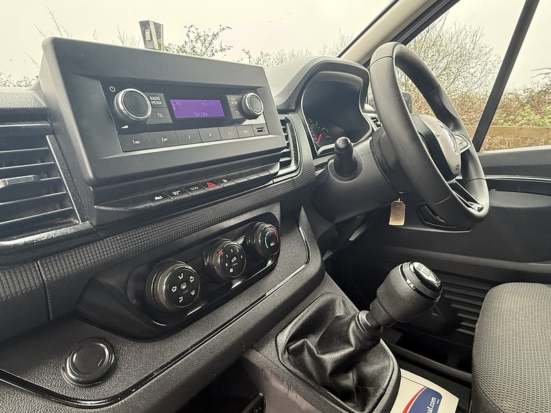 Renault Trafic 2.0 dCi Blue LL30 Start Panel Van 5dr Diesel Manual L2 H1 Euro 6 (s/s) (130 ps) - U81