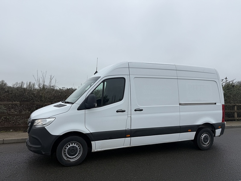 Mercedes-Benz Sprinter 2.0 315 CDI Premium Panel Van 5dr Diesel Manual FWD L2 H2 Euro 6 (s/s) (150 ps) - U85