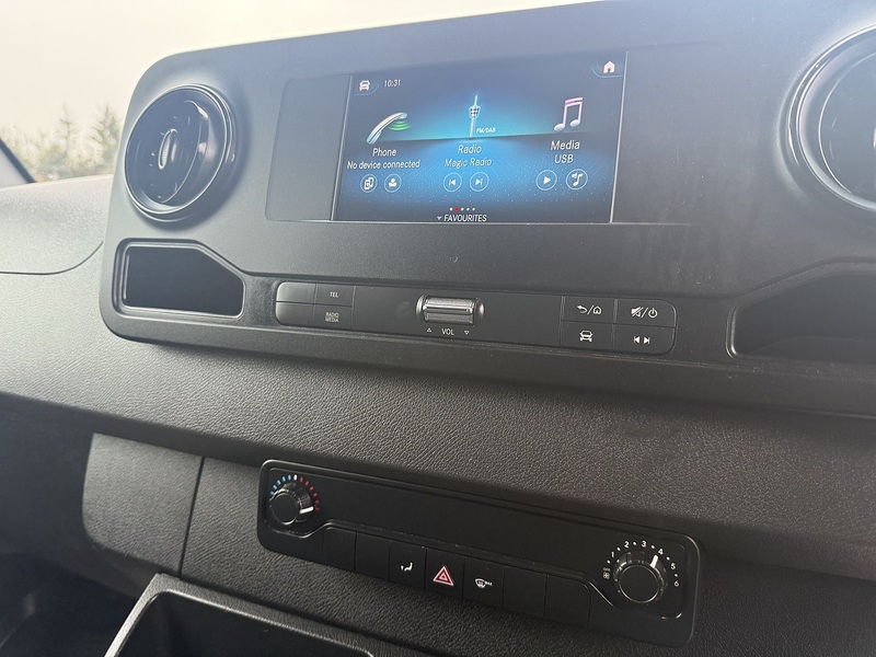 Mercedes-Benz Sprinter 2.0 315 CDI Premium Panel Van 5dr Diesel Manual FWD L2 H2 Euro 6 (s/s) (150 ps) - U85
