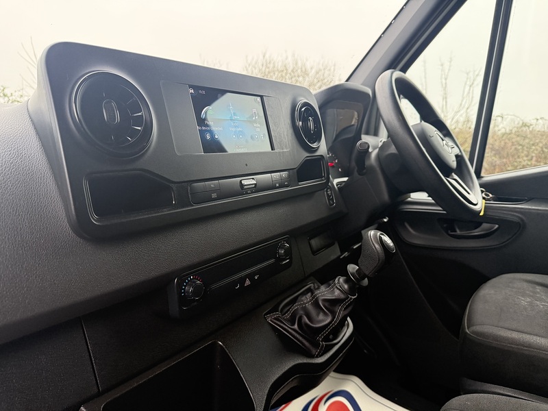 Mercedes-Benz Sprinter 2.0 315 CDI Premium Panel Van 5dr Diesel Manual FWD L2 H2 Euro 6 (s/s) (150 ps) - U85