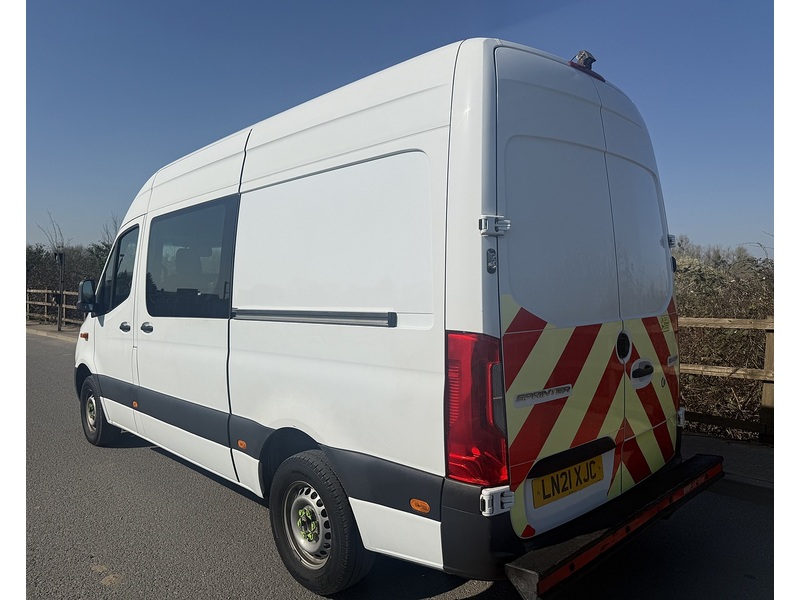 Mercedes-Benz Sprinter 2.0 315 CDI Progressive Crew Van 5dr Diesel Manual RWD L2 H2 Euro 6 (s/s) (150 ps) - U99