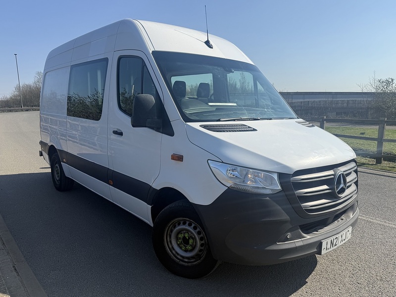 Mercedes-Benz Sprinter 2.0 315 CDI Progressive Crew Van 5dr Diesel Manual RWD L2 H2 Euro 6 (s/s) (150 ps) - U99