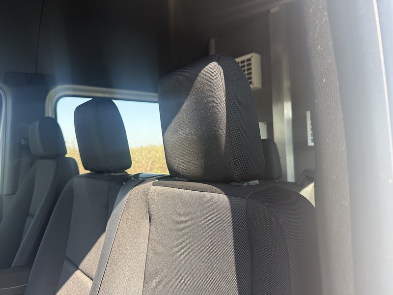 Mercedes-Benz Sprinter 2.0 315 CDI Progressive Crew Van 5dr Diesel Manual RWD L2 H2 Euro 6 (s/s) (150 ps) - U99