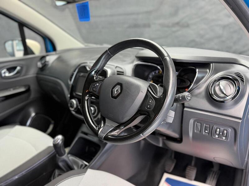 Renault Captur 1.5 dCi ENERGY Dynamique MediaNav SUV 5dr Diesel Manual Euro 5 (s/s) (90 ps) - U101