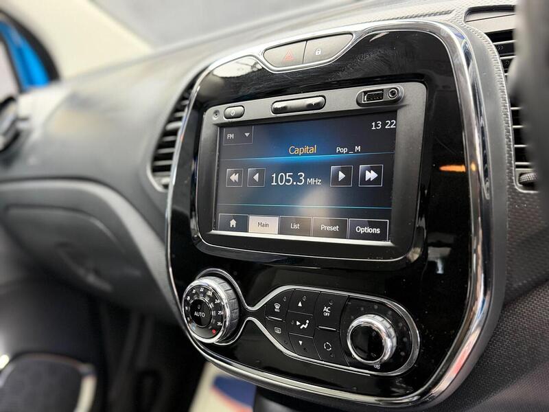 Renault Captur 1.5 dCi ENERGY Dynamique MediaNav SUV 5dr Diesel Manual Euro 5 (s/s) (90 ps) - U101