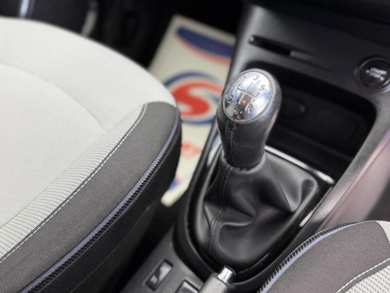 Renault Captur 1.5 dCi ENERGY Dynamique MediaNav SUV 5dr Diesel Manual Euro 5 (s/s) (90 ps) - U101