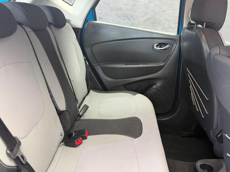 Renault Captur 1.5 dCi ENERGY Dynamique MediaNav SUV 5dr Diesel Manual Euro 5 (s/s) (90 ps) - U101