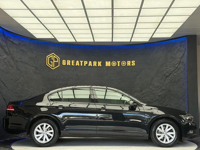 Volkswagen Passat Passat S Saloon 1 Automatic Petrol - U102