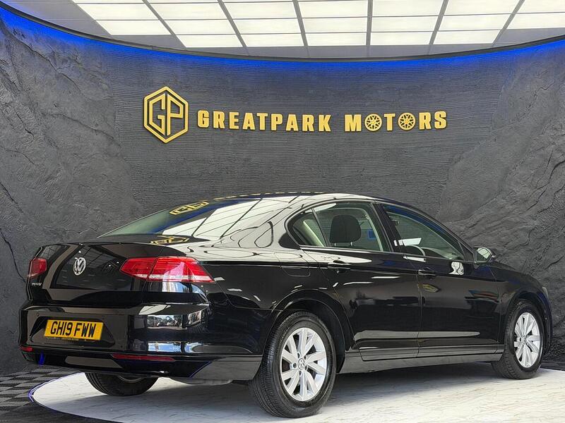 Volkswagen Passat Passat S Saloon 1 Automatic Petrol - U102