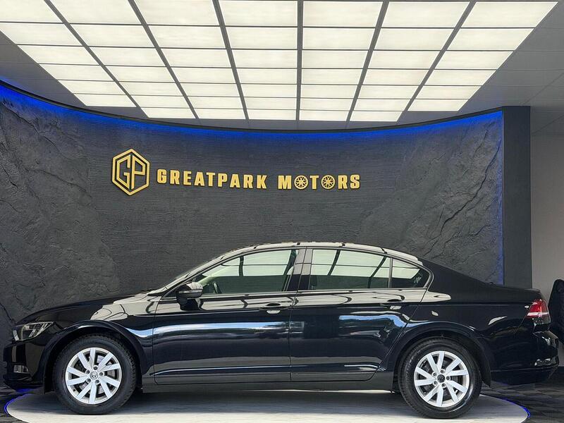 Volkswagen Passat Passat S Saloon 1 Automatic Petrol - U102