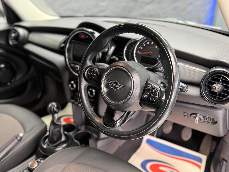 MINI Hatch 1.5 Cooper Euro 6 (s/s) 5dr - U103