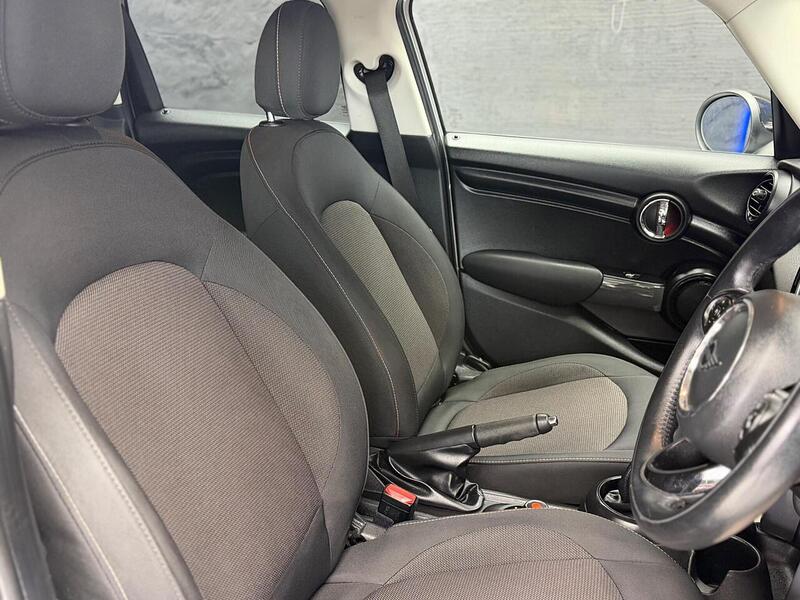 MINI Hatch 1.5 Cooper Euro 6 (s/s) 5dr - U103