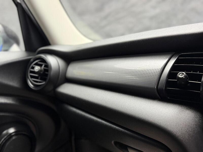 MINI Hatch 1.5 Cooper Euro 6 (s/s) 5dr - U103