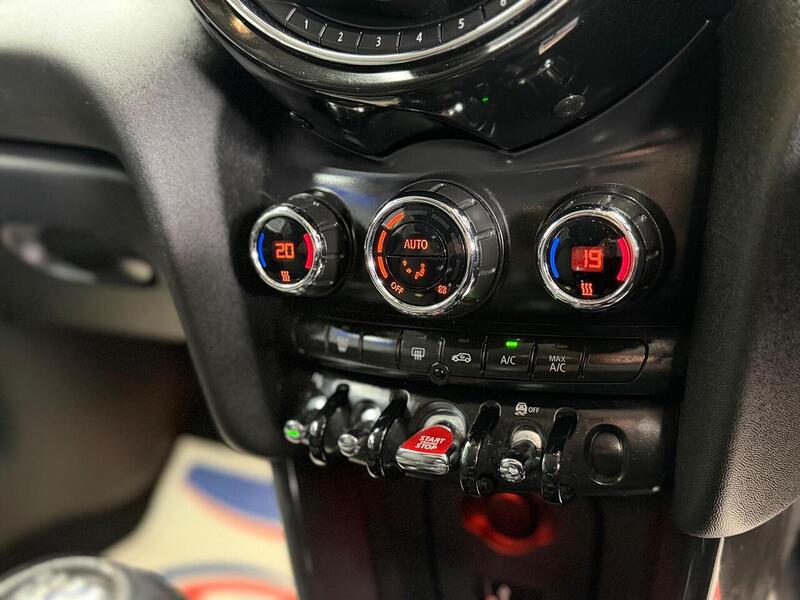 MINI Hatch 1.5 Cooper Euro 6 (s/s) 5dr - U103