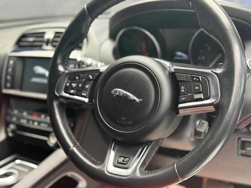 Jaguar F-PACE 2.0 D180 R-Sport Auto AWD Euro 6 (s/s) 5dr - U113