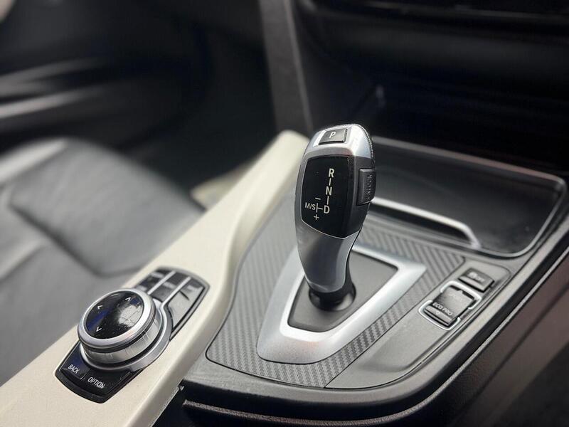 BMW 3 Series 2.0 320d ED Plus Touring Auto Euro 6 (s/s) 5dr - U119