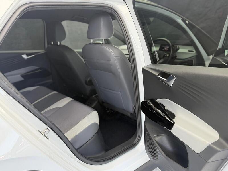 Volkswagen ID.3 Pro 58kWh Business Auto 5dr - U122