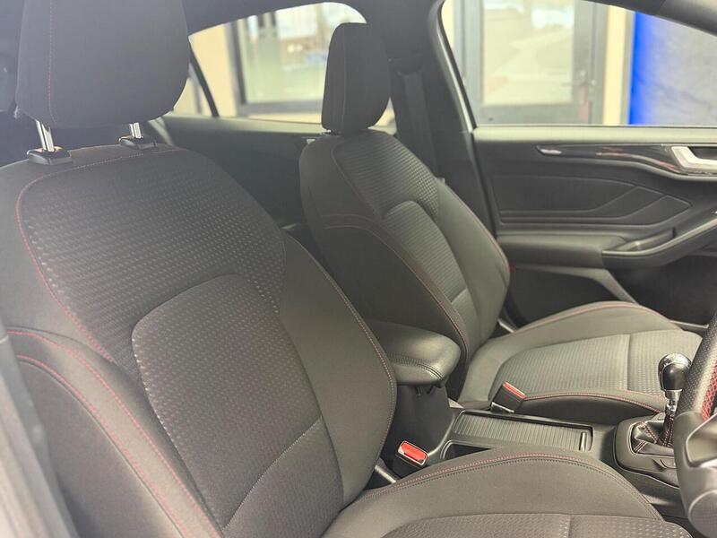 Ford Focus 1.0T EcoBoost ST-Line Euro 6 (s/s) 5dr - U128