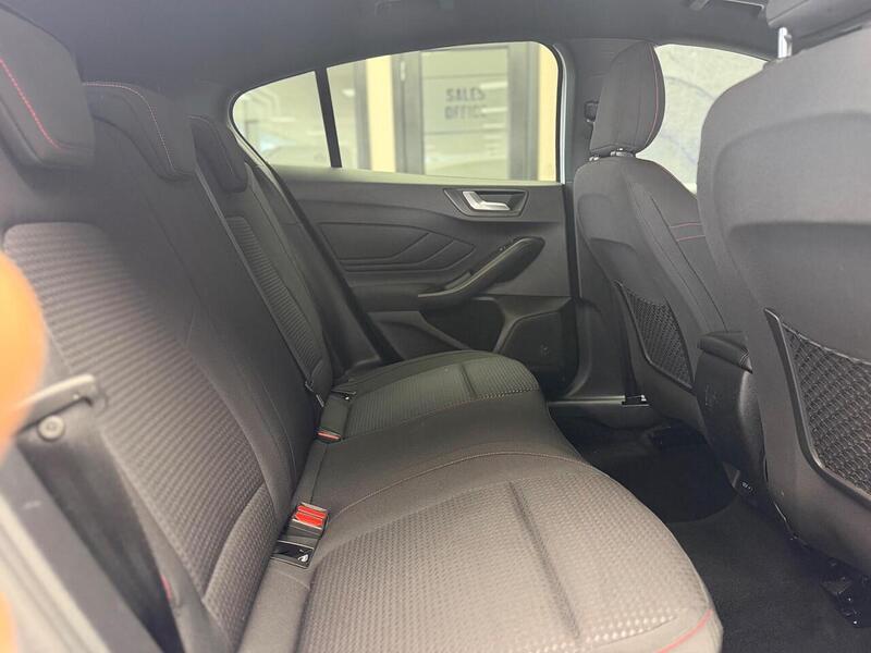Ford Focus 1.0T EcoBoost ST-Line Euro 6 (s/s) 5dr - U128