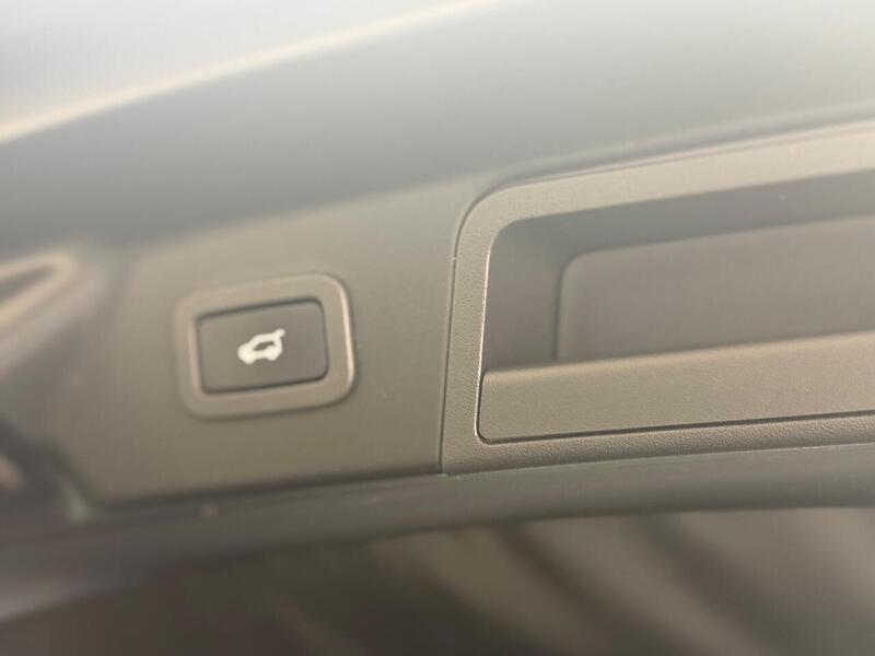Land Rover Range Rover Velar 2.0 P250 R-Dynamic HSE Auto 4WD Euro 6 (s/s) 5dr - U129