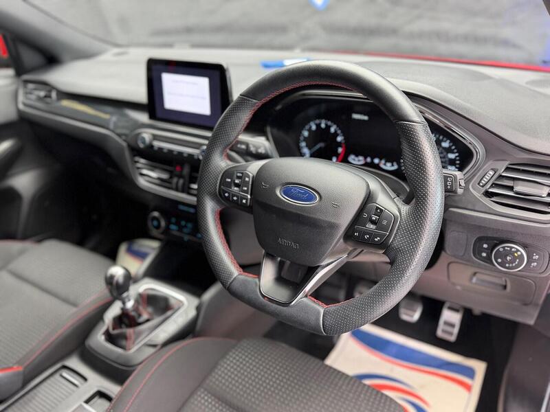 Ford Focus 1.0T EcoBoost ST-Line Euro 6 (s/s) 5dr - U130