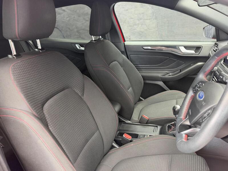 Ford Focus 1.0T EcoBoost ST-Line Euro 6 (s/s) 5dr - U130