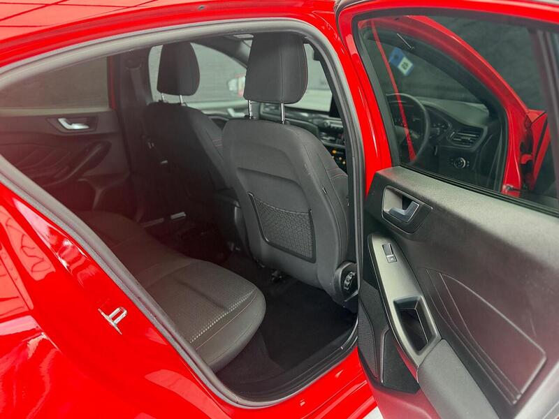 Ford Focus 1.0T EcoBoost ST-Line Euro 6 (s/s) 5dr - U130