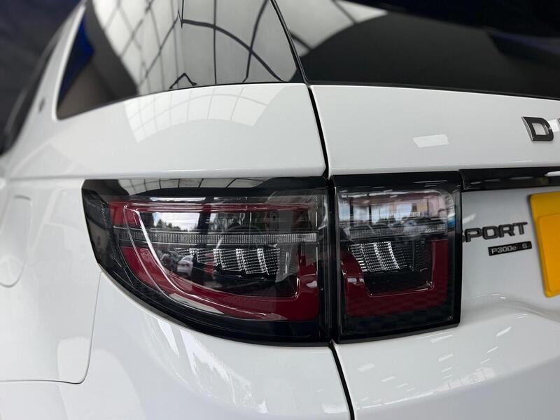 Land Rover Discovery Sport 1.5 P300e 12.2kWh R-Dynamic S Auto 4WD Euro 6 (s/s) 5dr - U136