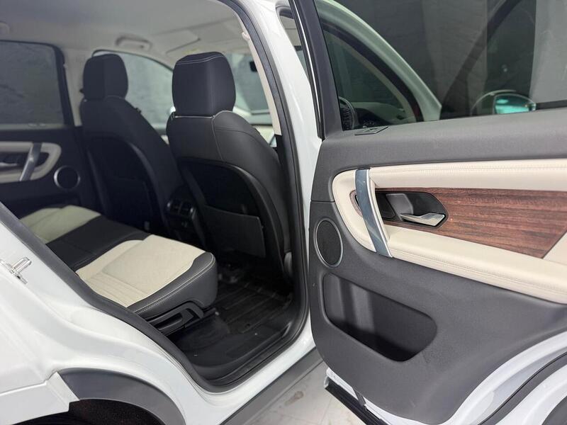 Land Rover Discovery Sport 1.5 P300e 12.2kWh R-Dynamic S Auto 4WD Euro 6 (s/s) 5dr - U136
