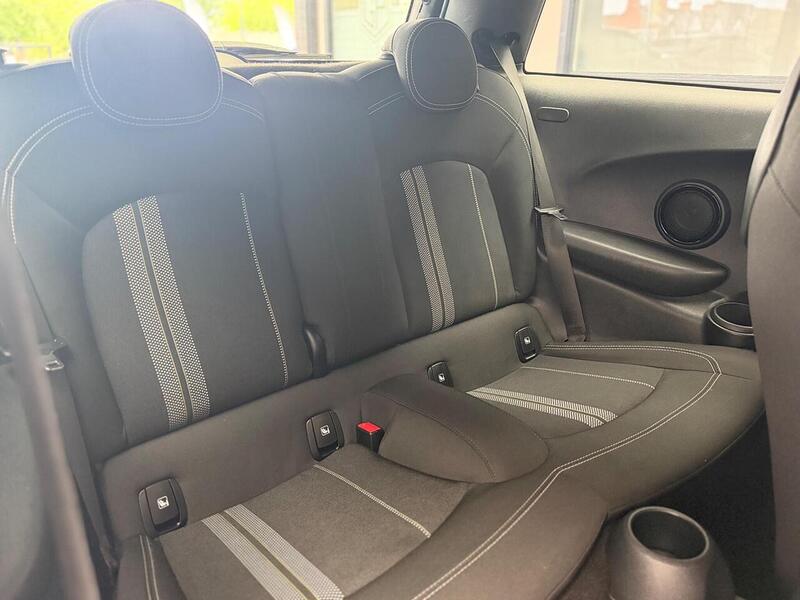 MINI Hatch 2.0 Cooper S Sport Steptronic Euro 6 (s/s) 3dr - U146