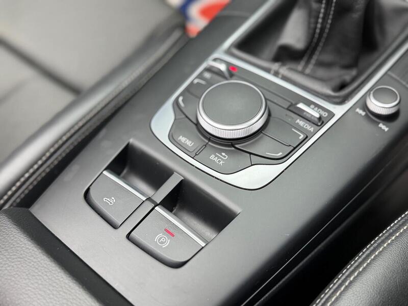 Audi A3 Cabriolet 2.0 TDI S line Euro 6 (s/s) 2dr (Nav) - U156