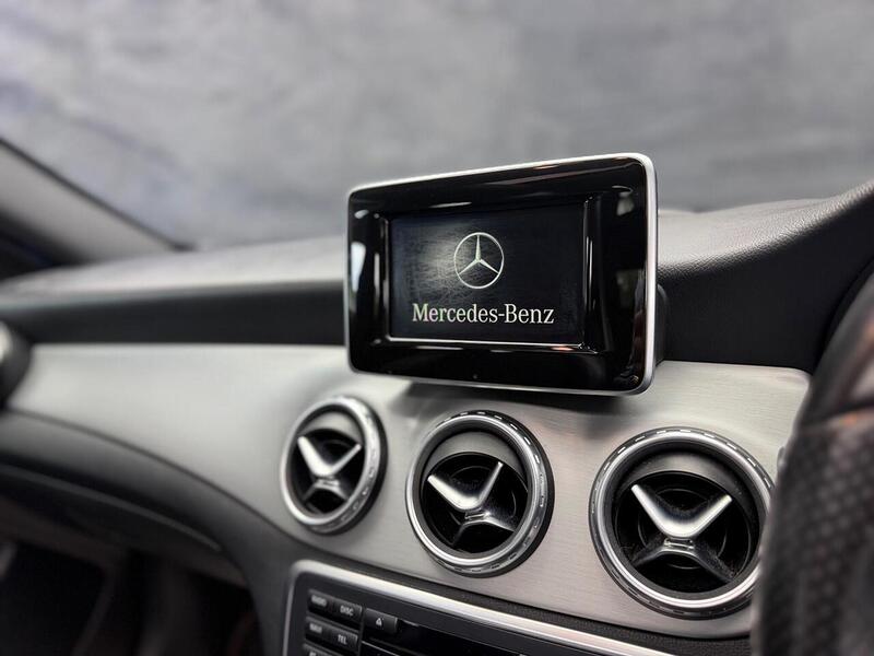 Mercedes-Benz GLA 2.1 GLA220d AMG Line (Premium Plus) 7G-DCT 4MATIC Euro 6 (s/s) 5dr - U160